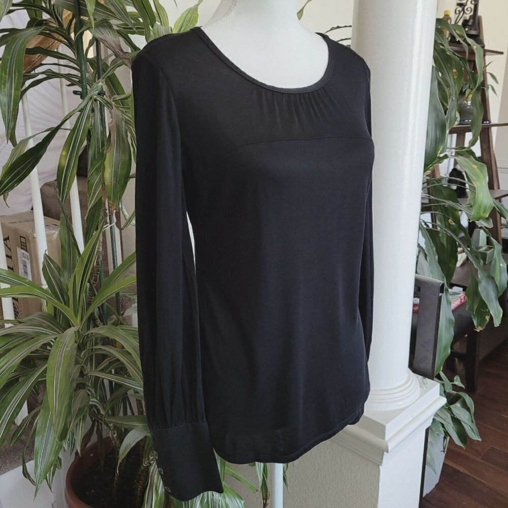 Vintage Trina Turk Los Angeles Sz Med 100% Silk Black Blouse Buttoned Sleeves